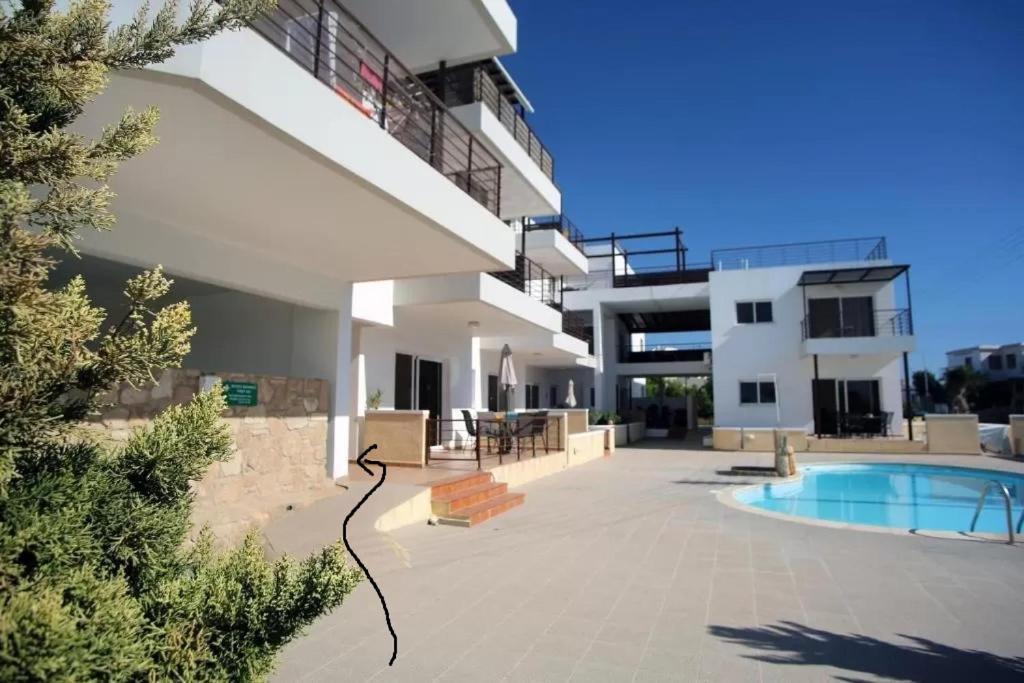 Dahan Sirena Lighthouse Luxury Apartment Paphos Eksteriør billede